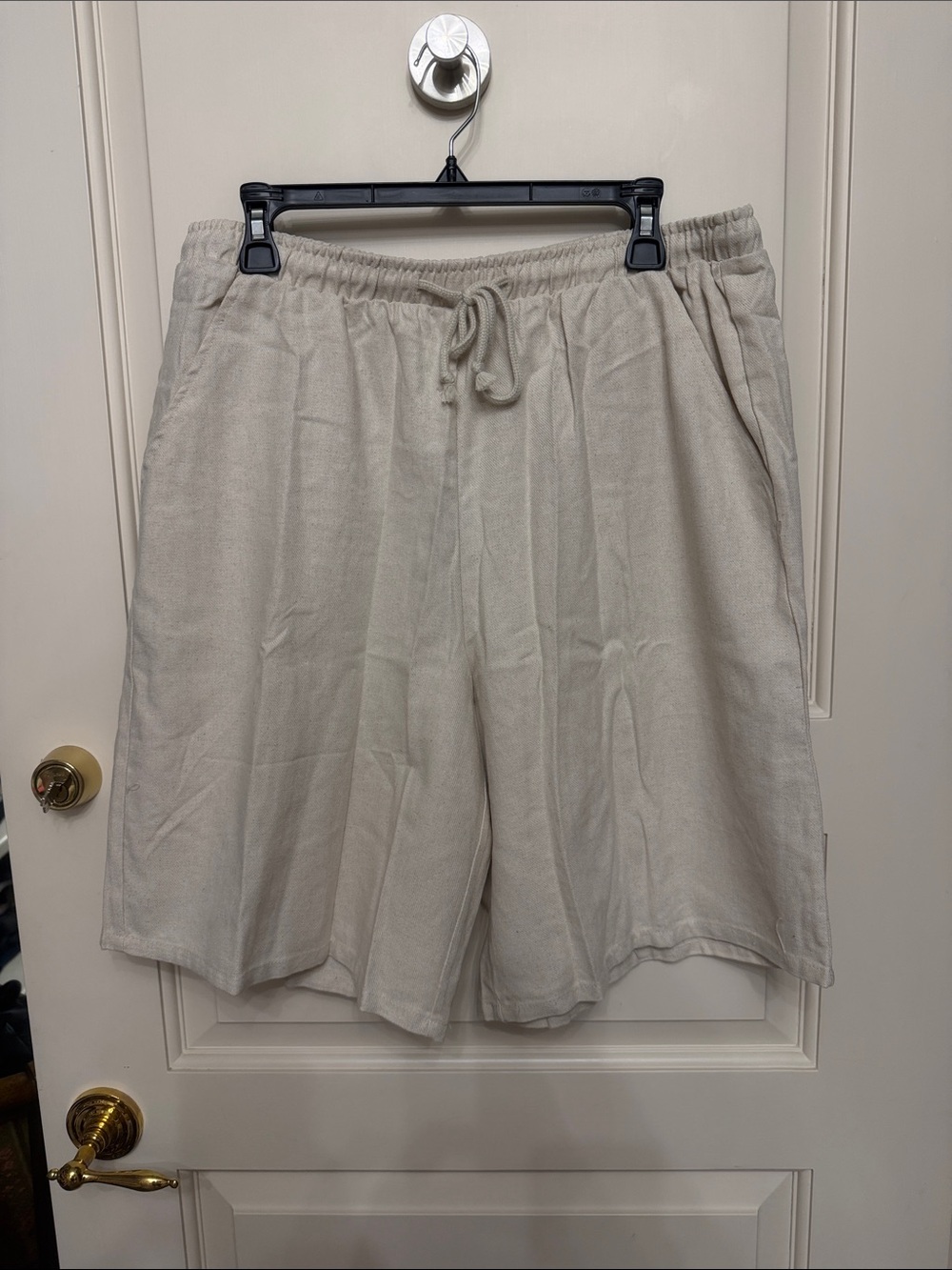 woman’s fashion Nova Bermuda shorts